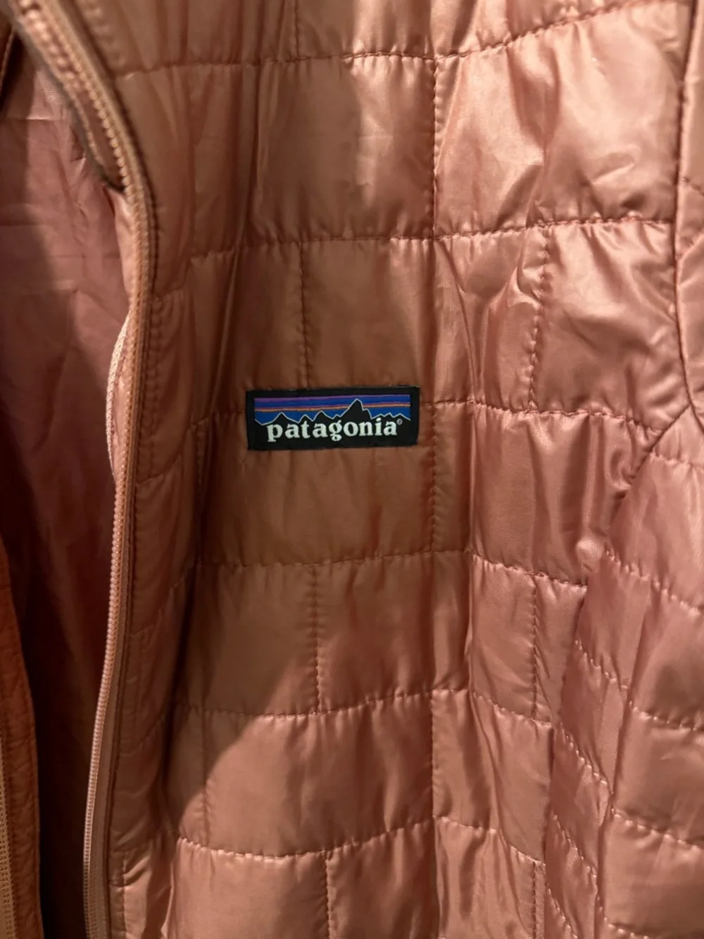 Patagonia Shell Jacket - Picture 2 of 3